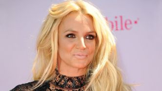 Britney Spears au plus mal ? La chanteuse évacuée d'un hôtel en ambulance à moitié nue