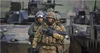 Le déploiement des troupes de combat de l’OTAN en Ukraine « une arrivée massive ».