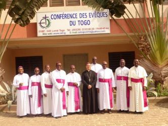 RDC : les évêques du Togo expriment leur solidarité au cardinal Ambongo
