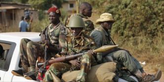 Centrafrique: une centaine de miliciens de la communauté Zandé rejoignent larmée nationale (RFI)
