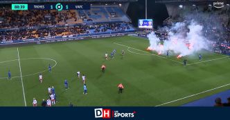 Scandale en France: un match arrêté après des jets de fumigènes sur la pelouse... et relancés par les joueurs en plein milieu des tribunes (VIDÉO)