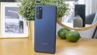 Actualité : French Days 2024 – Le smartphone Samsung Galaxy S20 FE 5G Bleu "4 étoiles" à 299,99 €