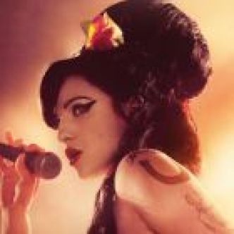 "Back to Black": le film sur Amy Winehouse, du point de vue d'une experte en alcoolisme