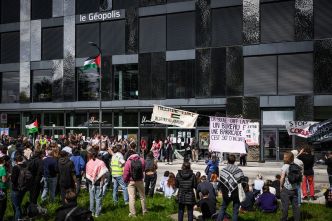Université de Lausanne: «Nous sommes venus de Fribourg amener des banderoles»