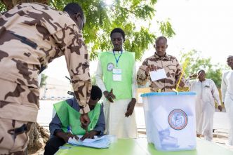 "Ni crédible, ni libre, ni démocratique": une élection présidentielle au Tchad pour mettre fin à trois années de pouvoir militaire