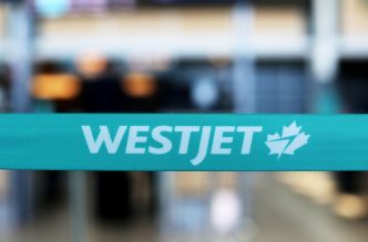 La compagnie aérienne canadienne WestJet conclut un accord de principe avec le syndicat pour éviter un arrêt de travail