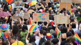 La marche des visibilités LGBTQIA+ : Saint-Denis : "Sobat pour Bann Kwir" ce dimanche 19 mai
