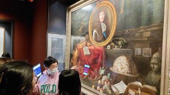 "Des papiers peints chinois, il y en a partout à Versailles" : des trésors du château exposés à la Cité interdite à Pékin