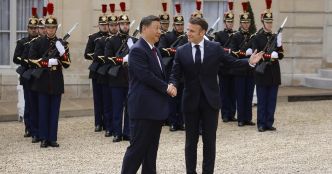 Echanges fermes entre Emmanuel Macron, Ursula Von der Leyen et Xi Jinping