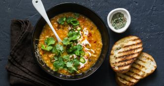 La soupe de lentilles corail au curry de Yottam Ottolenghi