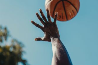 NBA : Wembanyama, “rookie de l’année” suite à une saison remarquable chez les Spurs