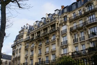 Léa Salamé : son appartement niché au cœur d'un quartier huppé de Paris !
