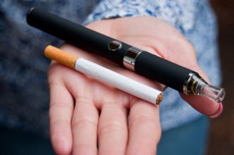 La cigarette électronique permet-elle vraiment d'arrêter de fumer ?