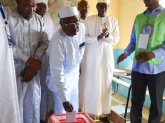 Présidentielle au Tchad : des précisions sur la mort d'un militaire dans un bureau de vote à Abéché