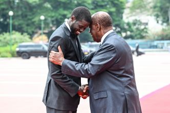 A Abidjan, le président sénégalais veut "dissiper les incompréhensions" dans la Cedeao