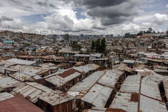 Kenya: Un immeuble s'effondre à Nairobi, 3 enfants coincés