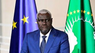 Tchad : le président de la Commission de l'UA condamne l'extension de la guerre du Gazah à Rfah