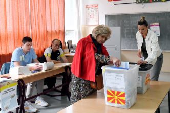 La Macédoine du Nord vote pour un double scrutin crucial pour son avenir européen
