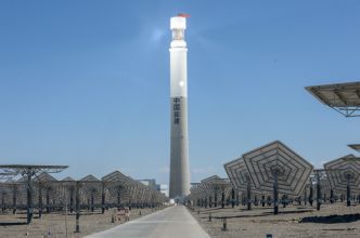 Tunisie : coup d'envoi des travaux de construction d'une centrale d'�nergie solaire r�alis�s dans le centre du pays