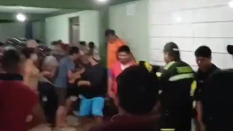 VIDÉO. La foule débarque au commissariat pour lyncher à mort trois hommes accusés d'avoir kidnappé un couple en Bolivie