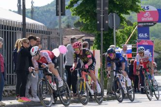 DIRECT. Giro 2024 : une mini Strade Bianche pour cette 6e étape, suivez la course