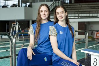 Paris 2024 : en natation synchronisée, les sœurs Aleksiiva veulent « montrer le visage combatif de l'Ukraine »