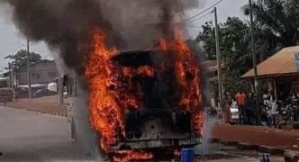 Coyah : un bus scolaire prend feu, le pire évité de justesse