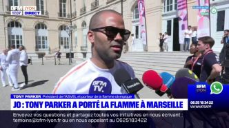 JO 2024: Tony Parker a porté la flamme olympique à Marseille