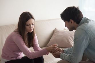 Ces 7 signes prédisent la fin imminente de votre relation, selon une professeure de psychologie