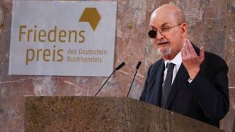 Rushdie juge la Première ministre italienne "puérile"