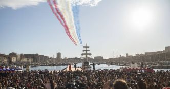 Flamme olympique à Marseille : non, la patrouille de France n'a pas déployé les couleurs de la Russie