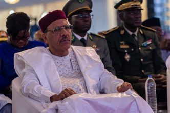 Niger: report d'une audience menaçant l'immunité du président déchu Mohamed Bazoum