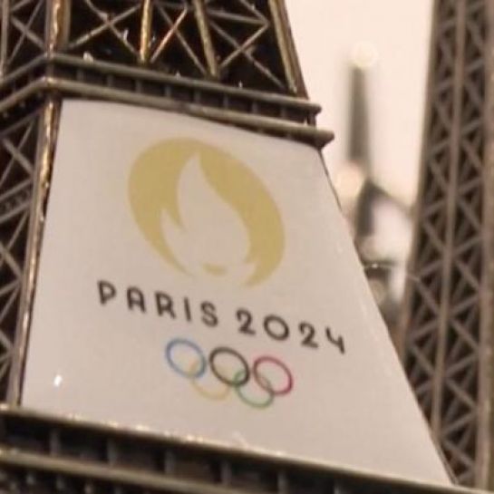 Les cinq anneaux olympiques trôneront sur la tour Eiffel dès ce printemps en vue des Jeux olympiques qui se tiendront l'été prochain du 26 juillet au 11 août