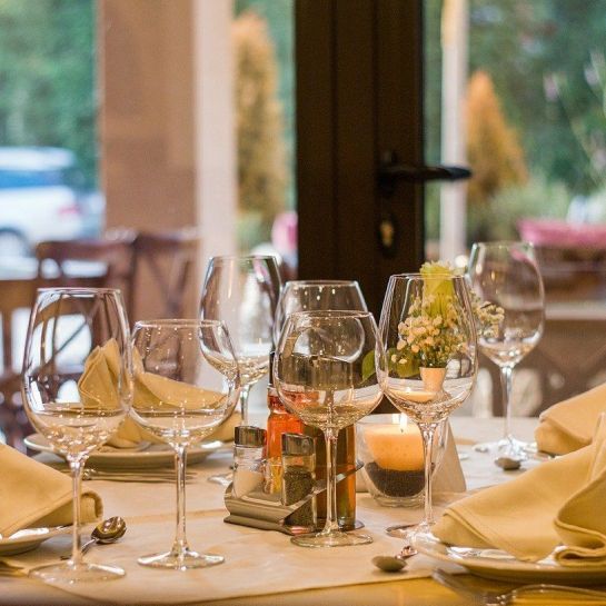 Italie : Un restaurant offre une bouteille de vin à tous les clients qui se passent de smartphone pendant le repas