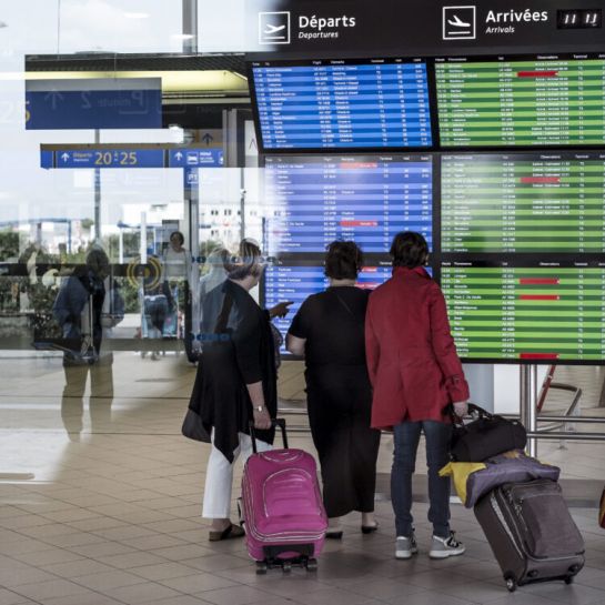 45% des vols annulés à l'aéroport de Lyon jeudi malgré la levée d'un préavis de grève des contrôleurs