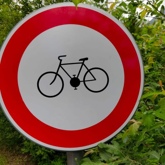 Le Code de la Route a changé, trop de Français ignorent ce que veut vraiment dire ce panneau