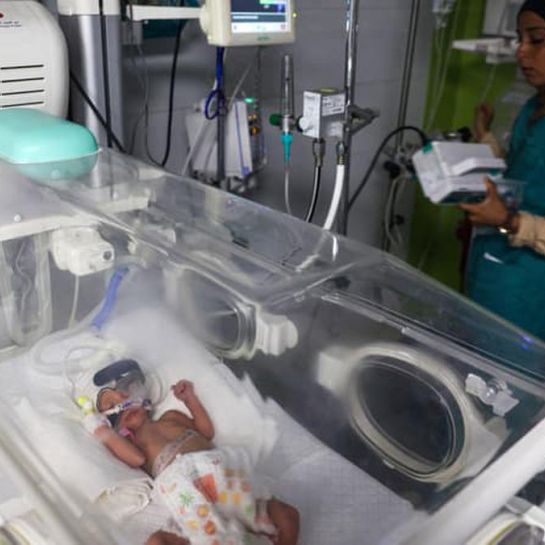 Gaza: le bébé palestinien sauvé de l'utérus de sa mère mourante est mort