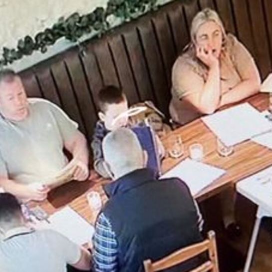 « Ils ont commandé les plats les plus chers du menu » : une famille britannique suspectée de « restos basket » en série
