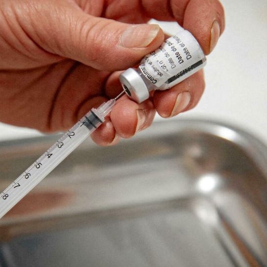 Covid-19 : pourquoi AstraZeneca retire son vaccin du marché ?