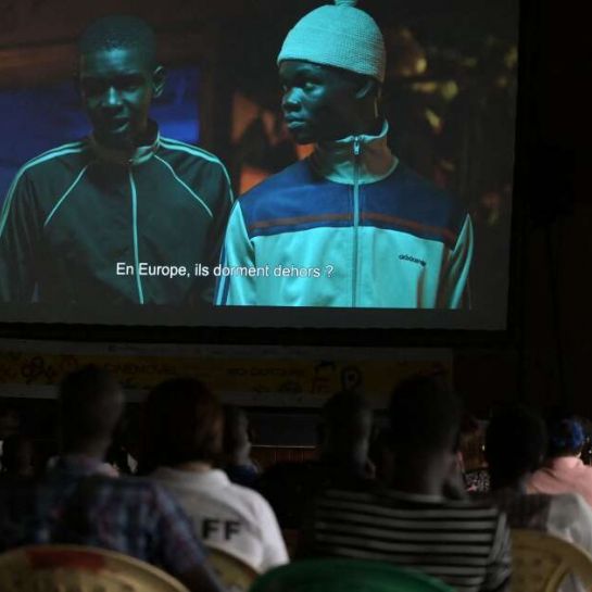 "Io capitano” : au Sénégal, le cinéma itinérant pour alerter contre l'émigration clandestine
