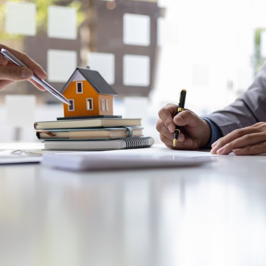 Baisse des taux immobiliers : les conseils pour changer d'assurance emprunteur